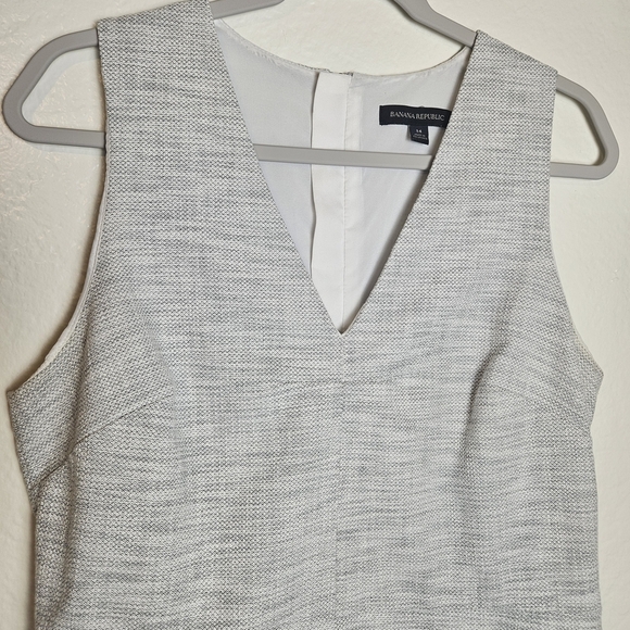 Banana Republic Light Gray V-Neck Mini Dress - Picture 3 of 4